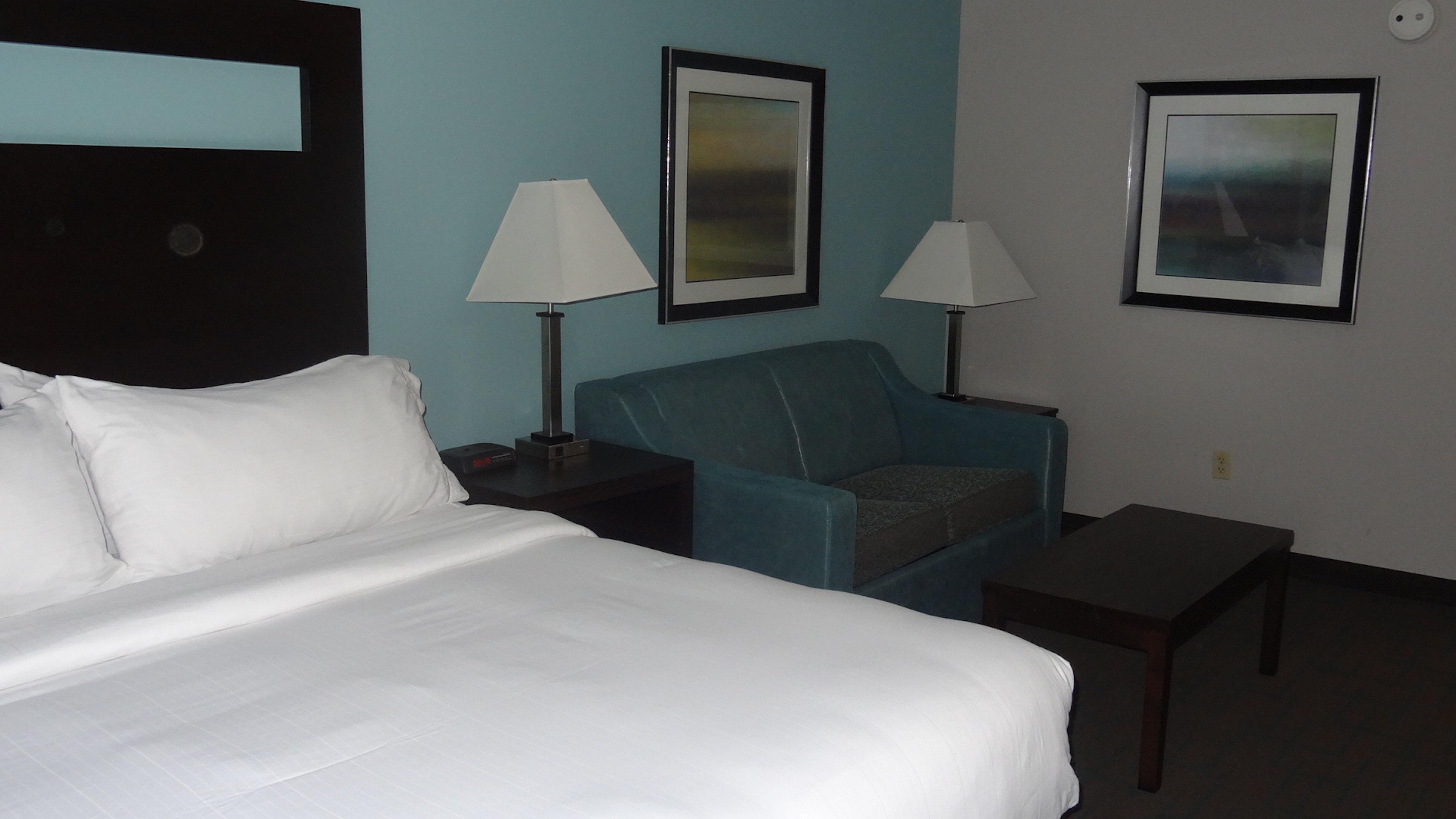 Holiday Inn Express Hotel Kansas City - Bonner Springs By Ihg Exterior photo
